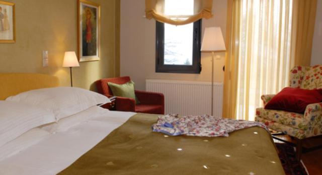 Astra Hotel Kastanéa Chambre photo