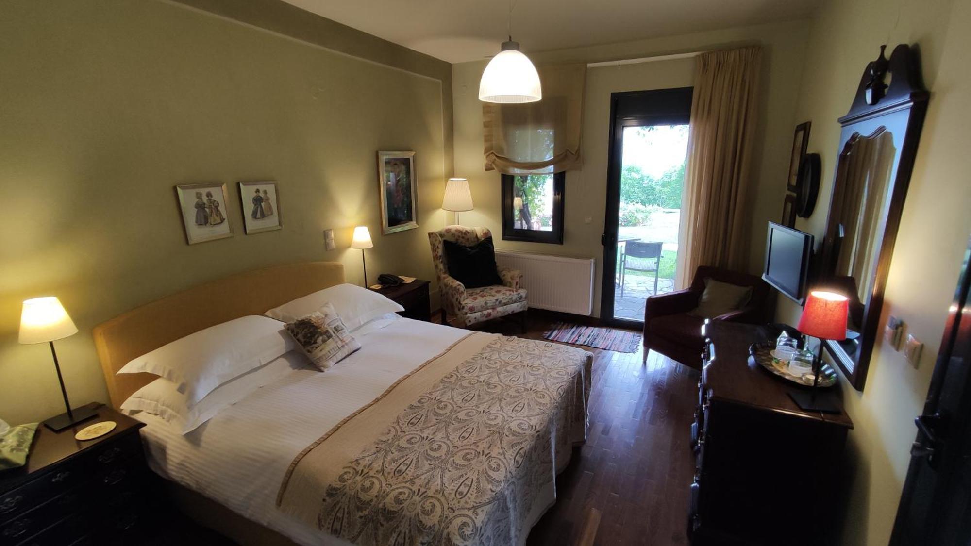 Astra Hotel Kastanéa Chambre photo